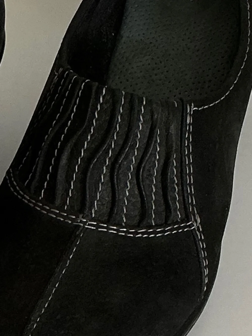 SoftWalk Black Suede Leather Wedge Comfort Sip On Shoes Size 7M EUC